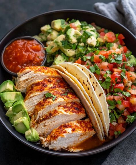 Baked Chicken Burritos, Smothered Baked Chicken, Slow Cooker Mexican Chicken, Low Carb Crockpot, Slow Cooker Mexican, Nourish Bowls, Chicken Shack, Mexican Chicken Recipes, Chicken Slow Cooker