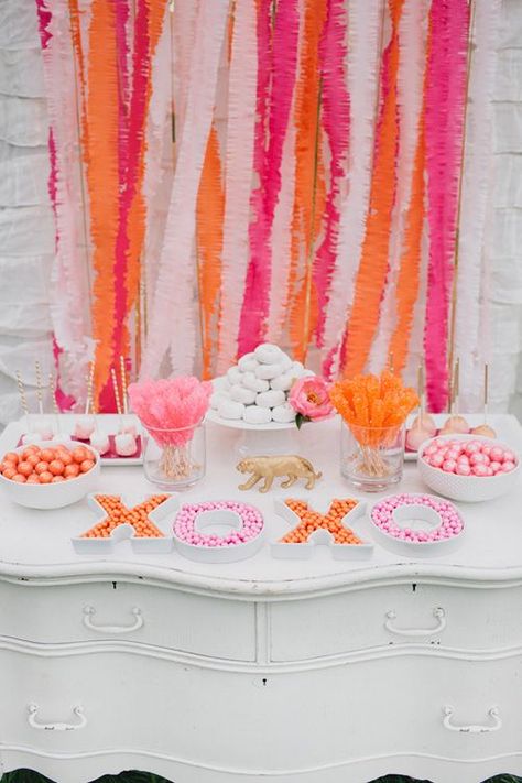 28 Creative Ways to Add Color to Your Wedding! www.theperfectpalette.com - Color Ideas for Weddings + Parties Pink Dessert Tables, Yellow Wedding Colors, Orange Dessert, Summer Wedding Diy, Table Rose, Pink Desserts, Orange Candy, Candy Table, Neon Wedding