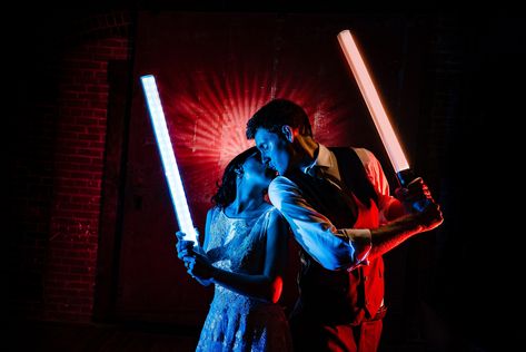 Nerdy Wedding Photos, Nerdy Engagement Photos, Star Wars Engagement Photos, Lightsaber Wedding, Hoco Photoshoot, Star Wars Wedding Dress, Star Wars Wedding Decorations, Wedding Star Wars, Nerdy Couple