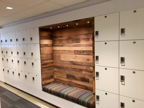 Storage Locker and Cabinets - Modern Office Systems Open Office Design, Workplace Office, Locker Designs, Mobile Shelving, Office Lockers, Metal Lockers, Wall Seating, Changing Room, Education Design