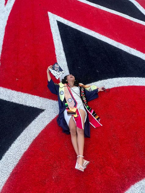 graduation picture inspo at the university of arizona commencement ceremony on the football field. #uofa #gradinspo #graduationpictures #graduation #footballfield #collegegrad #universityofarizona #arizona #beardown Football Field Graduation Pictures, Field Graduation Pictures, Fgcu Graduation Pictures, Ucf Grad Pics, Fsu Grad Photos, Ucf Grad Photos, Graduation Pictures College, University Of Arizona Graduation Photos, Graduation Shoot