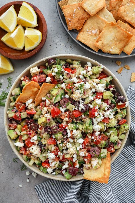 Mediterranean Salsa, Greek Chicken Salad, Party Dip, Salmon Dishes, Summer Eating, Health Dinner Recipes, Mediterranean Diet Recipes, Fresh Veggies, Greek Recipes