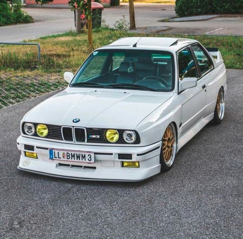 Bmw M30, Bmw M3 E30, Royce Car, Bavarian Motor Works, Bmw E30 M3, E30 M3, Bmw M Power, Pimped Out Cars, Bmw Alpina