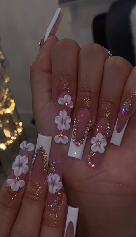 Spring Nails Glam, Medium Nails With 3d Flowers, Flower Short Acrylic Nails, Bling Flower Nails, Quince Nails With Flowers, Spring Glam Nails, Nail Designs Summer With Gems, Pretty Nail Sets, Blinged Out Nail Sets