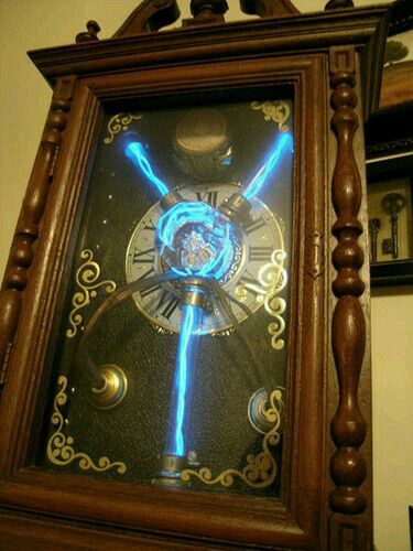 Time travel headed for home Steampunk Time Machine, Steampunk Gadgets, Steampunk Items, Flux Capacitor, Steampunk House, Steampunk Clock, Steampunk Decor, Neo Victorian, Steampunk Cosplay