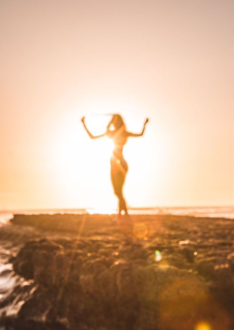 Vibrational Energy, Wild Woman, Woman Silhouette, Photoshoot Inspiration, Good Vibes Only, Healthy Body, Free Stock Photos, Good Vibes, Lightroom