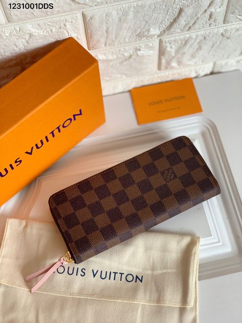 Louis Vuitton lv woman clemence wallet brown checks damier ebene with pink interior Louis Vuitton Wallet Women, Winx Stella, Dead Presidents, Louis Vuitton Clemence Wallet, Wishlist 2022, Dhoni Wallpapers, Branded Outfits, Expensive Taste, Lv Bags