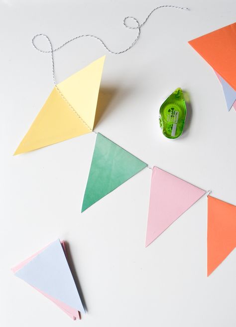 Tema Negaraku, Diy Party Bunting, Affordable Party Decorations, Bunting Template, Bunting Diy, Paper Bunting, Ramadan Crafts, Party Bunting, Easy Cheap