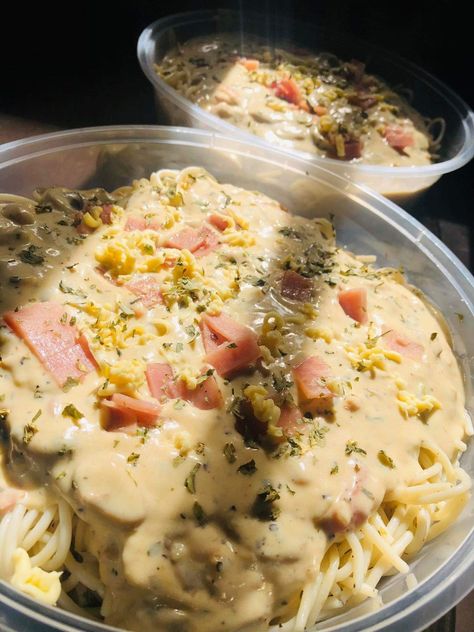 Carbonara Plating, Tuna Carbonara, Mushroom Carbonara, Light Pasta, Pasta Carbonara, Carbonara Pasta, Salt And Light, Cheeseburger Chowder, Chowder