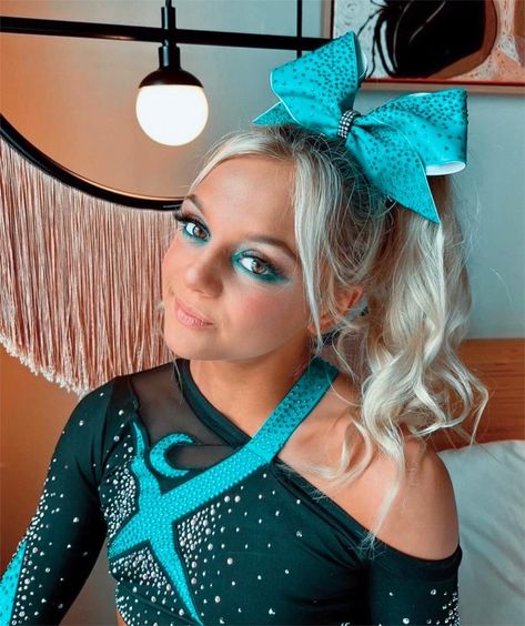 Senior Elite Makeup, Allstar Cheer Makeup, Competition Cheer Makeup, Cheer Comp Makeup, Cheer Competition Makeup, Cheerleader Makeup Ideas, Cheer Competition Hair, Cheer Makeup Competitive, Cheerleader Makeup