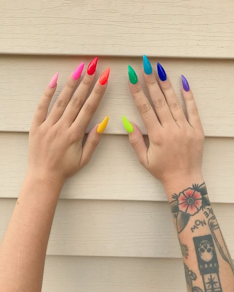 Nails Rainbow, Pride Nails, Purple French, Rainbow Nails Design, Stiletto Nail Art, Nails French, Summer Acrylic Nails, Rainbow Nails, Neon Nails