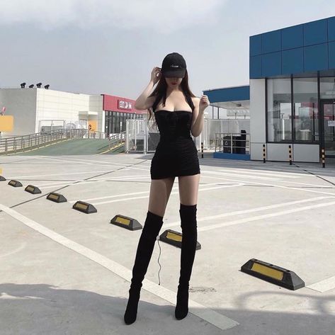 160 Cm Height Woman, Tall Height Aesthetic, Tall Women Aesthetic, Tall Aesthetic, Steampunk Fashion Women, Tall Girl Problems, Tall Height, Fancy Suit, Slim Girl