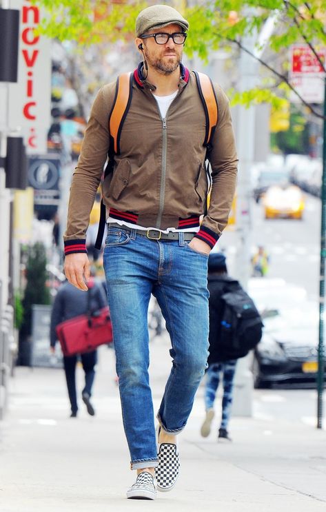 Flat Cap Men Outfit, Flat Cap Outfit, Cap Outfit Men, Stylish Jeans For Men, Vans Outfit Men, Vans Outfit, Mens Fashion Blazer, Swag Outfits Men, Outfits Hombre