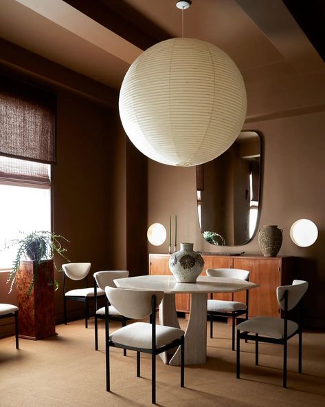 interiorstellar (@interiorstellar) on X Akari Pendant, Noguchi Lamp, Japanese Paper Lanterns, Paper Lantern Lights, Acrylic Chandelier, Lantern Chandelier, Isamu Noguchi, Pendant Ceiling Lamp, Paper Lantern