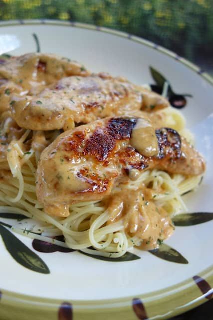 Chicken Lazone - Plain Chicken Chicken Lazone, Chicken Cook, Resep Pasta, Fettuccine Alfredo, Chicken Main Dishes, Good Eat, Angel Hair, Poultry Recipes, Arugula