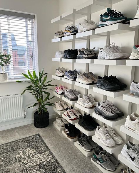 14 IKEA shoe cabinet hacks that are so very good - IKEA Hackers Garage Shoe Storage, Wall Shoe Storage, Ikea Shoe Storage, Shoe Storage Hacks, Ikea Lack Shelves, Dream Dressing Room, Ikea Shoe Cabinet, Ikea Uk, Ikea Shoe