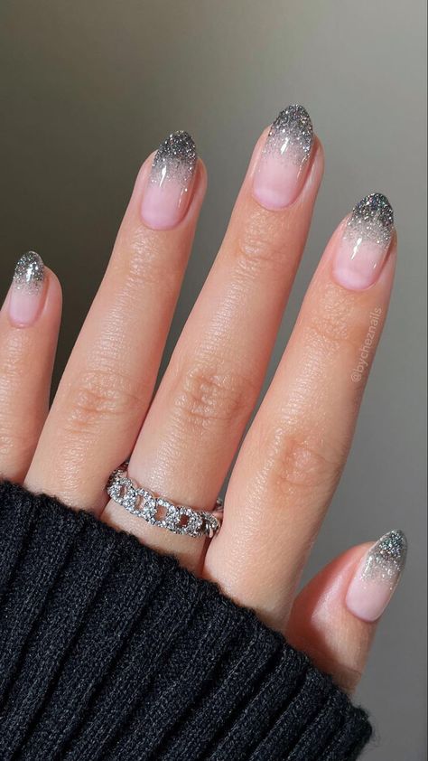 IG: @bycheznails Silver Nails New Years, Nail Art New Years Eve, Glittery Silver Nails, New Years Nails Silver, Silver Ombre Nails, New Year Eve Nails, New Years Eve Nail Designs, Sparkle French Manicure, Silver Sparkle Nails