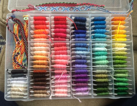 Friendship Bracelet Organization, Friendship Bracelet Storage, Freindship Bracelets, Knotted Jewelry, Aesthetic Business, Embroidery Store, Bracelet Storage, Yarn Bracelets, Thread Organization