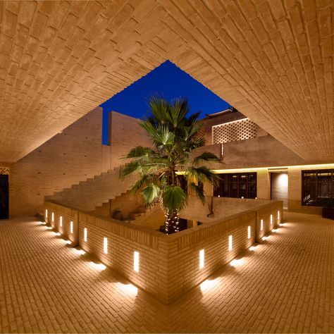 Traditional Residence in the Historical Context of Shiraz, Sang-e-Siah Boutique Hotel | Stak Office - The Architects Diary Arcade Architecture, Hotel Facade, Concrete Effect Paint, Hotel Concept, Hotel Plan, Architecture Concept Diagram, Brick Architecture, Vernacular Architecture, Hotel Architecture