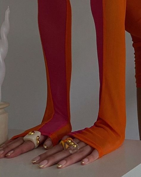 Clubbing Aesthetic, Orange Outfit, Orange You Glad, Orange Aesthetic, Orange Is The New, Orange Is The New Black, Orange And Pink, Mode Inspiration, Green And Orange