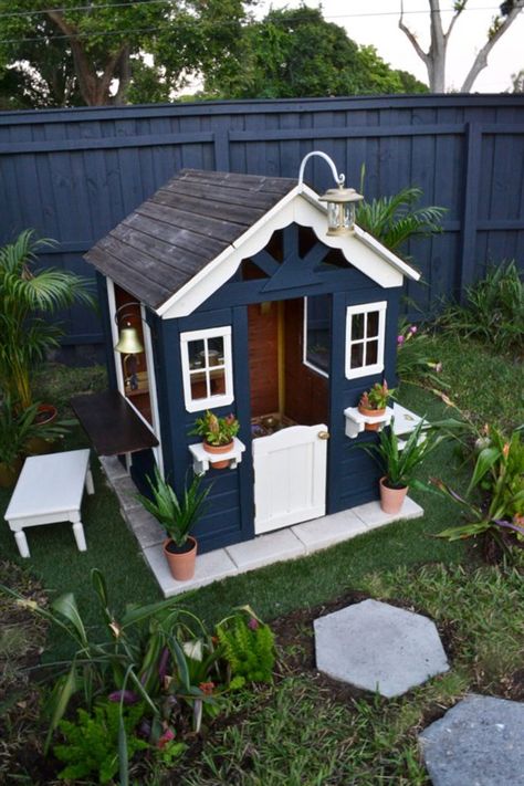 See this old, dilapidated playhouse get new life — for just $63!