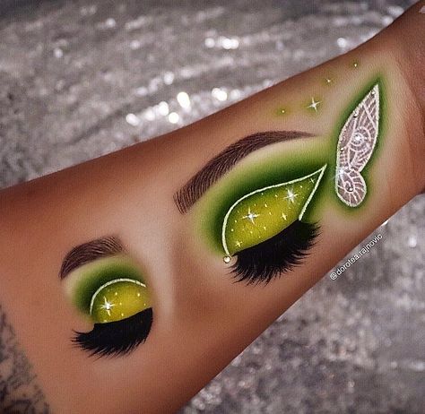 Tinker Bell Makeup Looks, Tinkerbell Nails Designs, Tinker Bell Makeup, Tinkerbell Makeup, Sweet 16 Makeup, Spring Eye Makeup, Disney Character Makeup, Disney Inspired Makeup, Brown Makeup Looks