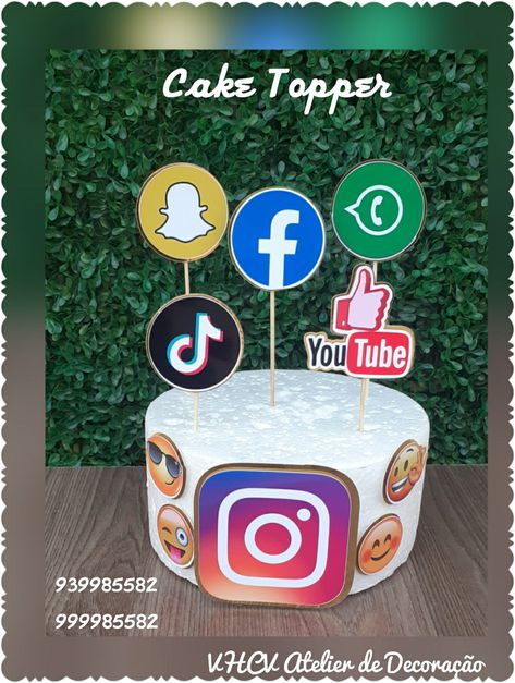 Social Media 2D Cake Topper 9 piecies. Social Media Cake, 2d Cake, Youtube Birthday, Birthday Cakes, Arsenal, Toy Chest, Cake Ideas, Cake Topper, Cake Toppers