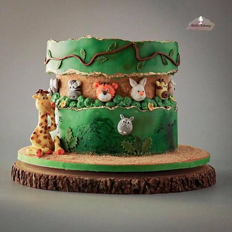 Fault Line Cakes, Slayer Nezuko, Torte Creative, Rodjendanske Torte, Fruit Cupcakes, Jungle Cake, Safari Cakes, Torte Cupcake, Animal Cakes