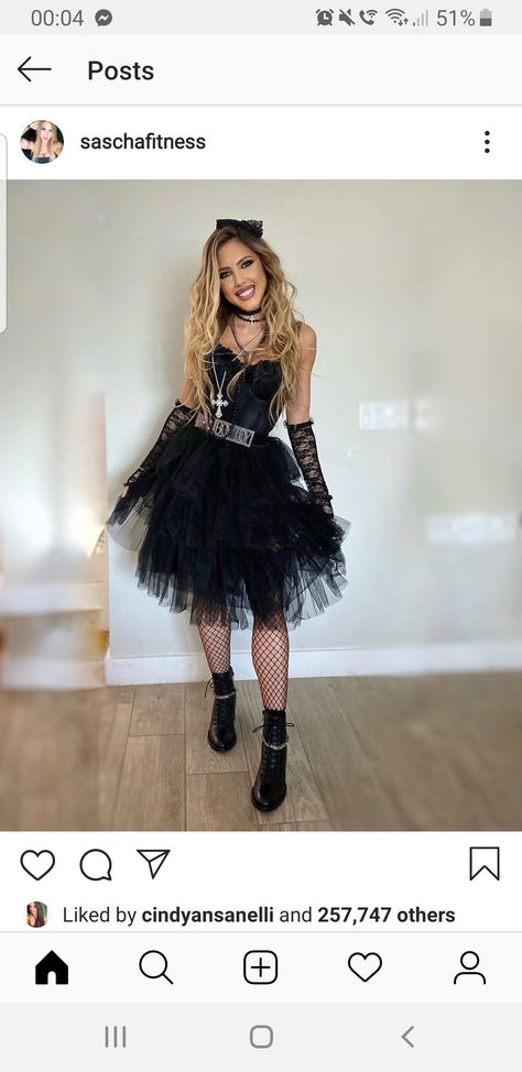 Like A Virgin Costume, Madonna Outfits, 80s Theme Party Outfits, Madonna Costume, Black Bachelorette Party, 80s Party Costumes, Madonna Like A Virgin, 80s Fashion Party, Look 80s