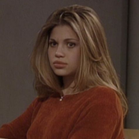 boy meets world (1993-2000) Thinned Out Layers Haircut, 90s Hair Topanga, The Topanga Haircut, 99s Haircut, Topanga Hair Color, Topanga Hair Long, Topanga Lawrence Hair Color, Topanga Short Hair, Topanga Lawrence Hair Short