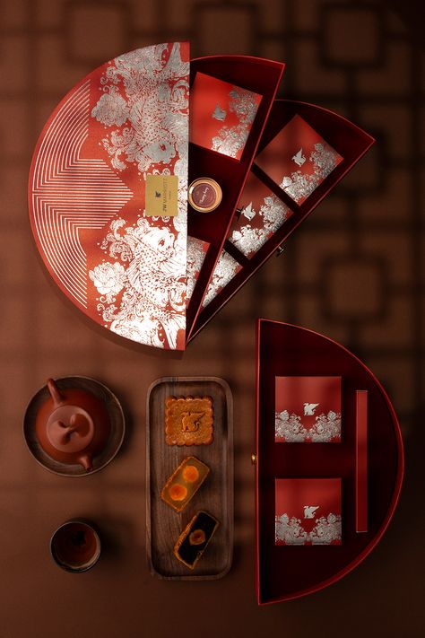 JW Marriott Hanoi Mooncake 2019 on Behance Mooncake Hampers, Packaging Design Creative, Luxury Packaging Design, Dessert Packaging, Cake Packaging, Gift Box Design, Jw Marriott, Unique Packaging, Box Packaging Design