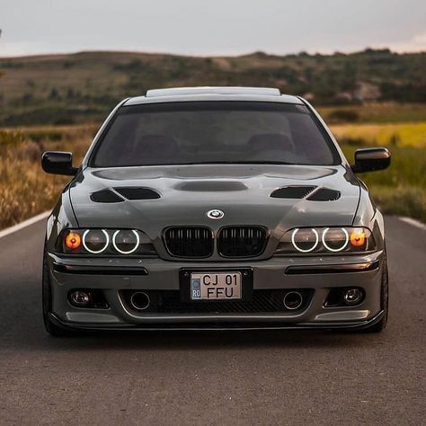 Bmw White, E39 M5, Bmw Design, Serie Bmw, T Shirt Sale, Dream Cars Bmw, Bmw Sport, Sports Car Wallpaper, Bmw E39