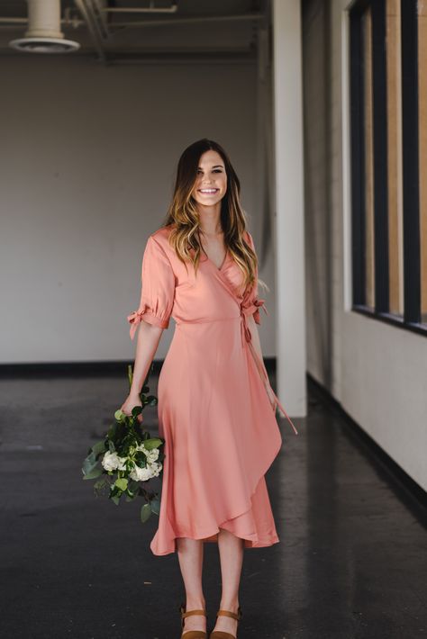 THE SAMANTHA WRAP MIDI DRESS IN SALMON Salmon Dress Outfit, Salmon Clothes, Kerala Engagement Dress, Salmon Color Dress, Salmon Colour, Salmon Dress, Apricot Dress, Sunday Clothes, Autumn Soft