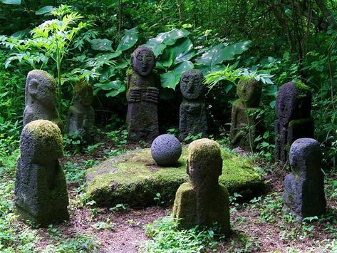 Statue In Forest, Korean Garden Design, Korea Forest, Korean Forest, Korean Garden, Forest Glade, Stone Forest, Stone Park, Japanese Forest