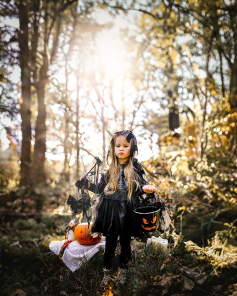 Alisa is ready for Halloween 🎃😍. Ph: @fotograf.yass Ready For Halloween, Halloween