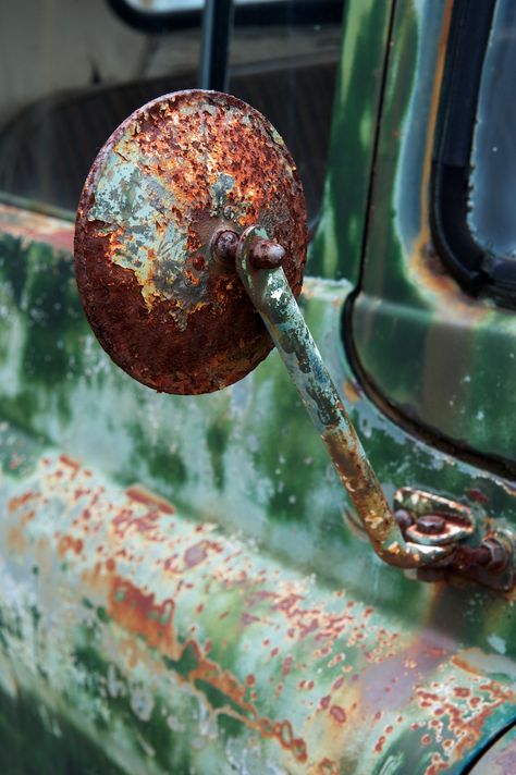 There was so much to shoot at Old Car City that I wound up hanging out there for four or five hours. I probably am posting way too much from there, but the stuff is so different from what I normall… Foto Macro, Rust Never Sleeps, Growth And Decay, Pompe A Essence, Rust In Peace, Rusty Cars, Peeling Paint, Rusted Metal, Abandoned Cars