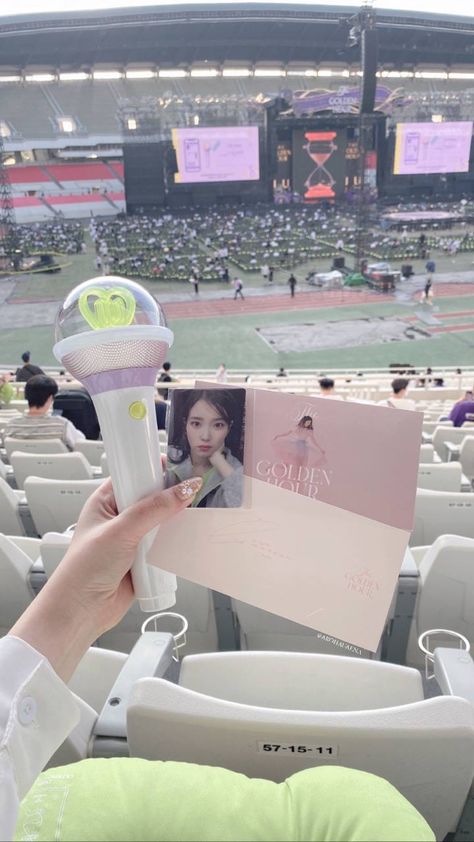 Iu Concert Aesthetic, Iu Her Concert, Iu Golden Hour Concert, Iu Wallpaper Aesthetic, Iu Merch, Iu Golden Hour, Iu Lightstick, Iu Concert, Iu Aesthetic