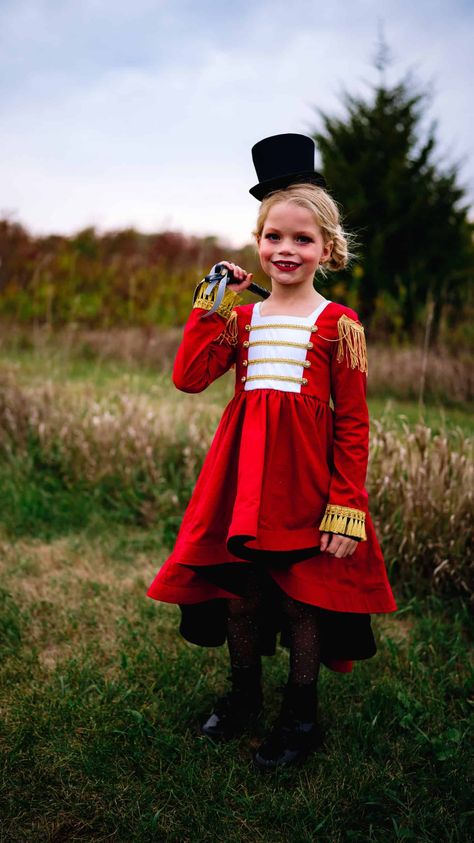 13 Days of Halloween: Ringmaster - The Simple Life Ringmaster Costume Womens, Halloween Ringmaster, Circus Ringmaster Costume, 13 Days Of Halloween, Circus Ringmaster, Ringmaster Costume, Halloween Costumes To Make, Costume For Girls, The Simple Life