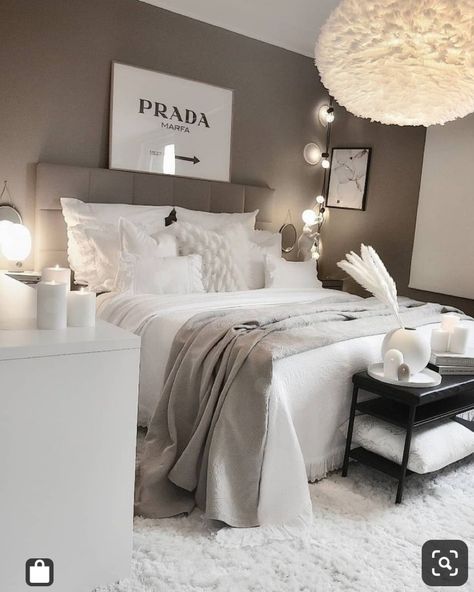 Design Ložnic, White Bedroom Design, Dekorasi Kamar Tidur, Gorgeous Bedrooms, Redecorate Bedroom, Teen Bedroom Decor, Stylish Bedroom, Room Makeover Bedroom, Small Room Bedroom