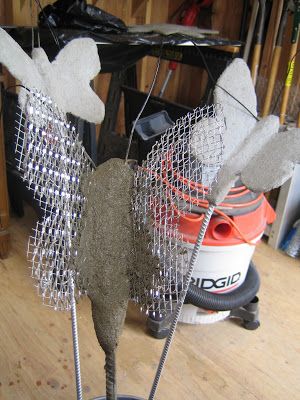 Many of my art projects use the technique of creating concrete sculptures from armature.  Once created, these sculptures can then be painte... Diy Concrete Planters, Cement Garden, Cement Diy, Concrete Diy Projects, Cement Art, Concrete Sculpture, Outdoor Crafts, Concrete Molds, Concrete Crafts