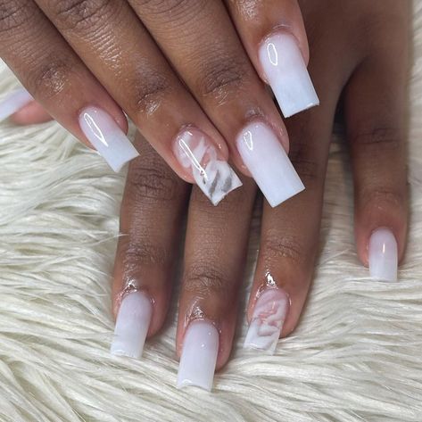 Birthday Nails Square White, Short White Square Nails With Designs, Milky White Nails With Marble, Light Pink And White Marble Nails, Nails White Design Square, Marble Nails Medium Length, White Full Set Nails, Milky White With Design, White Nails With Marble Design