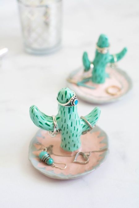 Cactus Ring Holder, Ring Holder Diy, Selling Crafts Online, Cactus Ring, Diy Cactus, Profitable Crafts, Cactus Craft, Flower Pot Design, Cactus Diy