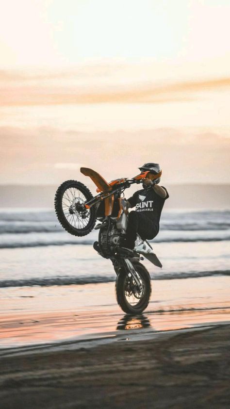 Moto Cross Ktm, Motocross Photography, Ktm Supermoto, Honda Dirt Bike, Motocross Girls, Freestyle Motocross, Enduro Motocross, Biker Photography, Moto 50cc