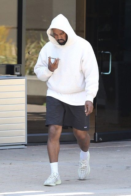 Kanye West Summer Outfits, Essential Hoodie Outfit Men, Yeezy Boost 350 Outfit Men, Kanye West Fits, Yeezy Outfit Men, Yeezy 450 Outfit, Yezzy Shoes 350, Kanye Fits, Kanye West Clothing