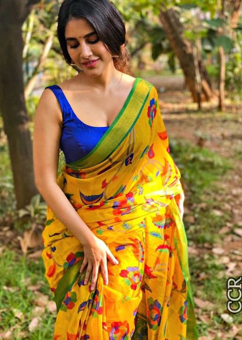 Crazy CR 🔞 on Twitter: "Nabha in saree 😍🔥… " Nabha Natesh Photos, Nabha Natesh, Modern Saree, Photos Hd, Indian Beauty Saree, Actress Photos, Model Photos, Bollywood Actress, A Woman