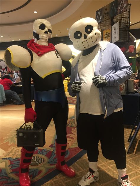 #Papyrus #Sans #UnderTail on #CWBT in #OrlandoAnimeFestival #Cosplay #ConLife http://colorworldbooks.com/ Papyrus Cosplay, Cosplay Contest, Sans Cosplay, Black Color Hairstyles, Undertale Cosplay, Contest Ideas, Hairstyles Black Hair, Color Hairstyles, Sans And Papyrus