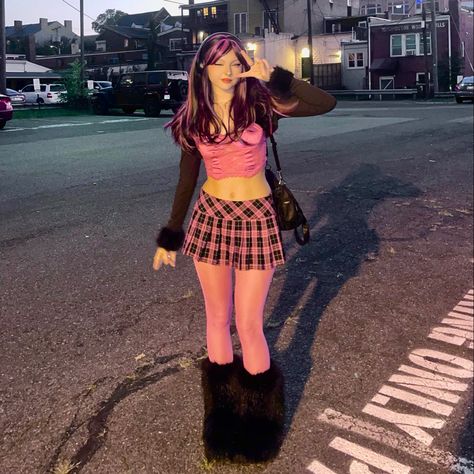 Black And Pink Skirt Outfit, Hot Pink Emo Outfit, Black Egirl Outfits, Pink Alt Outfits, Draculaura Inspired Outfits, Pink Emo Outfits, Cute Alternative Outfits, Kawaii Goth Outfits, Pink Black Outfit