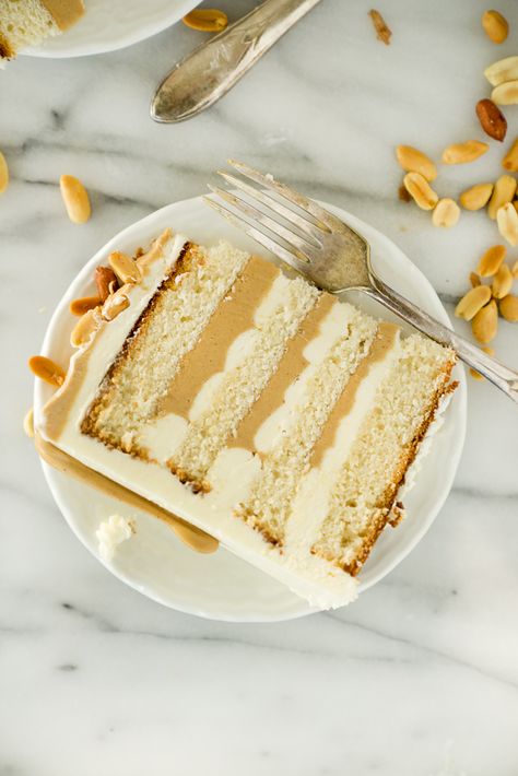 Peanut Butter Ganache, Butter Ganache, Cake White Chocolate, Chocolate Butter Cake, White Chocolate Peanut Butter, White Chocolate Buttercream, White Chocolate Cake, Chocolate Peanut Butter Cake, White Cake Recipe