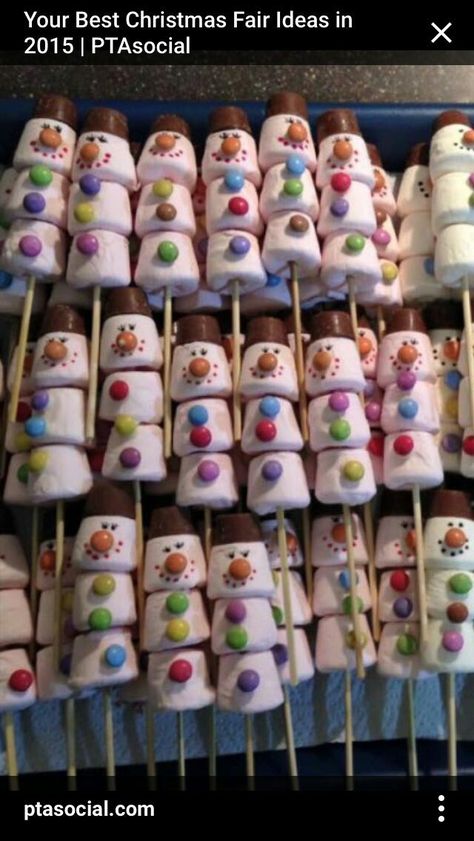 Marahmallow snowmen Christmas Fayre Ideas, Christmas Fair Ideas, Decorações Com Comidas, Bride Magazine, Christmas School, Xmas Food, Christmas Party Food, Christmas Snacks, Christmas Cooking