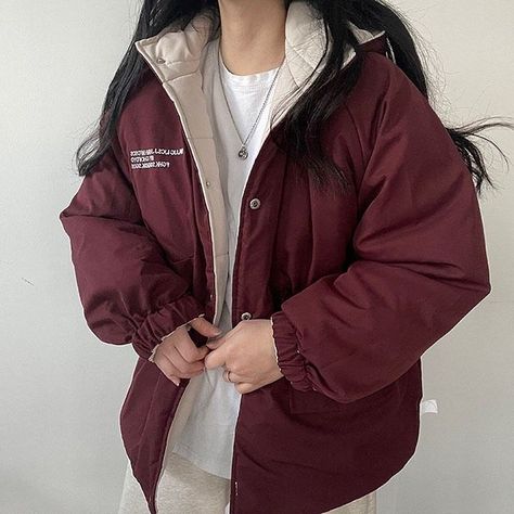 Rain Jacket Outfit, White Rain Jacket, Jacket Outfit Women, Best Winter Coats, Winter Shopping, Fashion Top Outfits, Cold Outfits, Jacket Outfit, Winter Fits